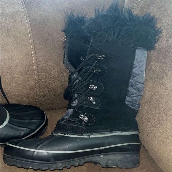Women's Black Winter Boots - Picture 6 of 8